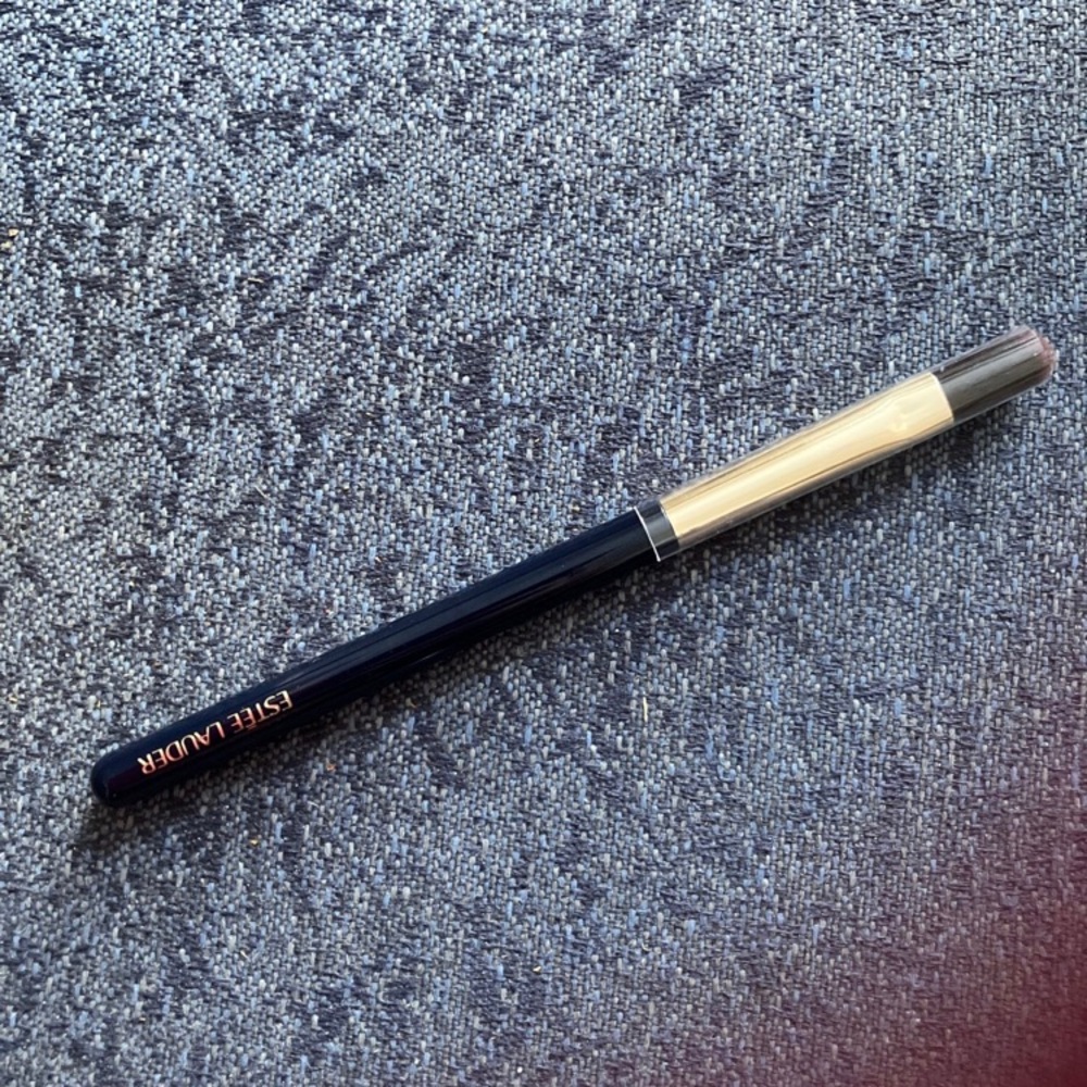 Estee Lauder Blending Shadow Brush